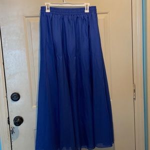 Long blue skirt, never worn